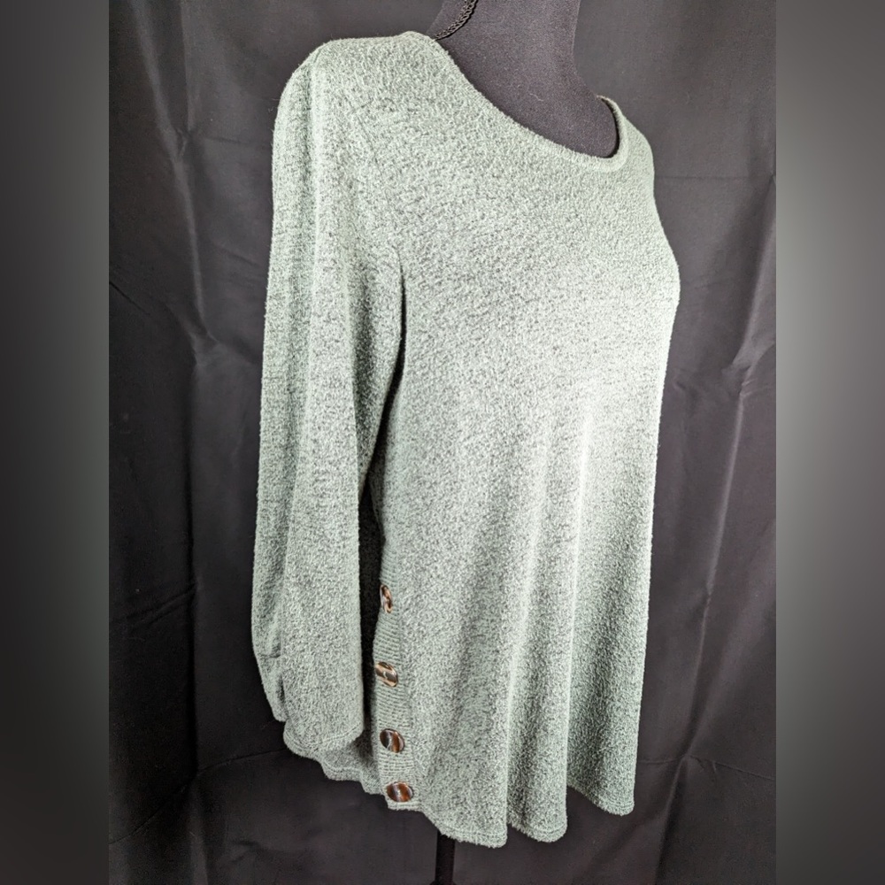 Fortune Ivy Victoria Button Detail Sweater